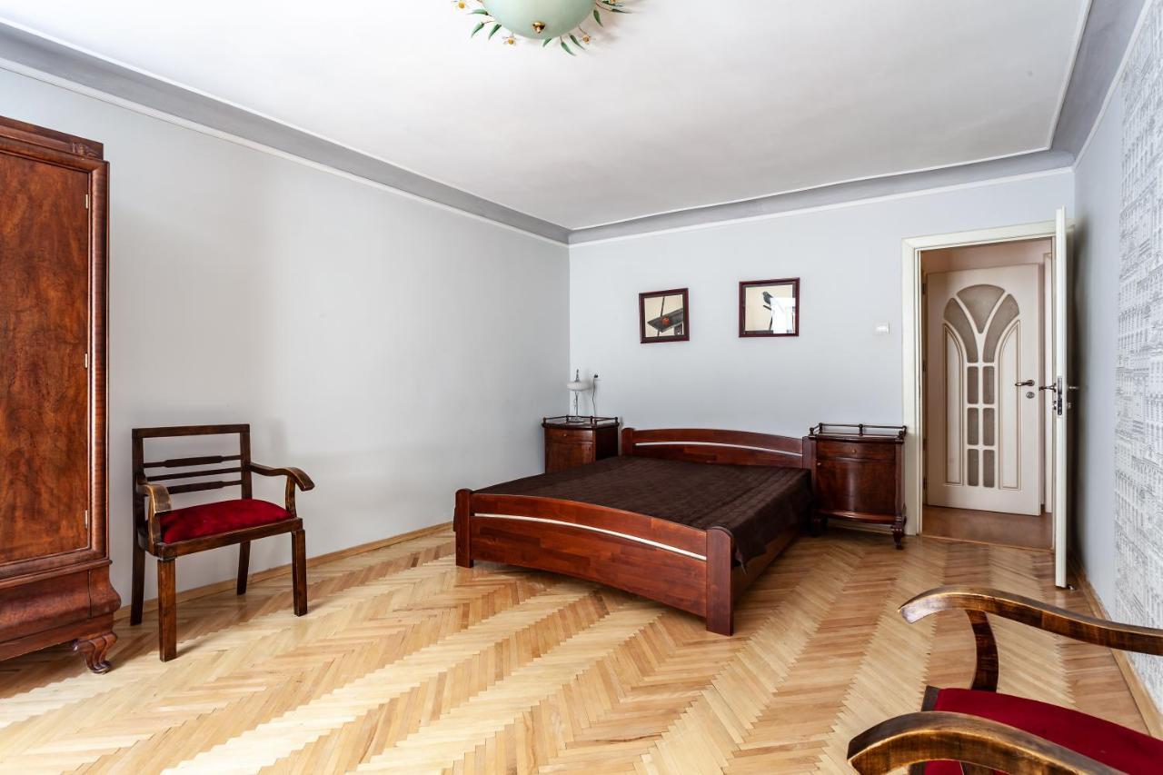 Four Bedrooms Apartment In The Heart Of Leopoli Esterno foto